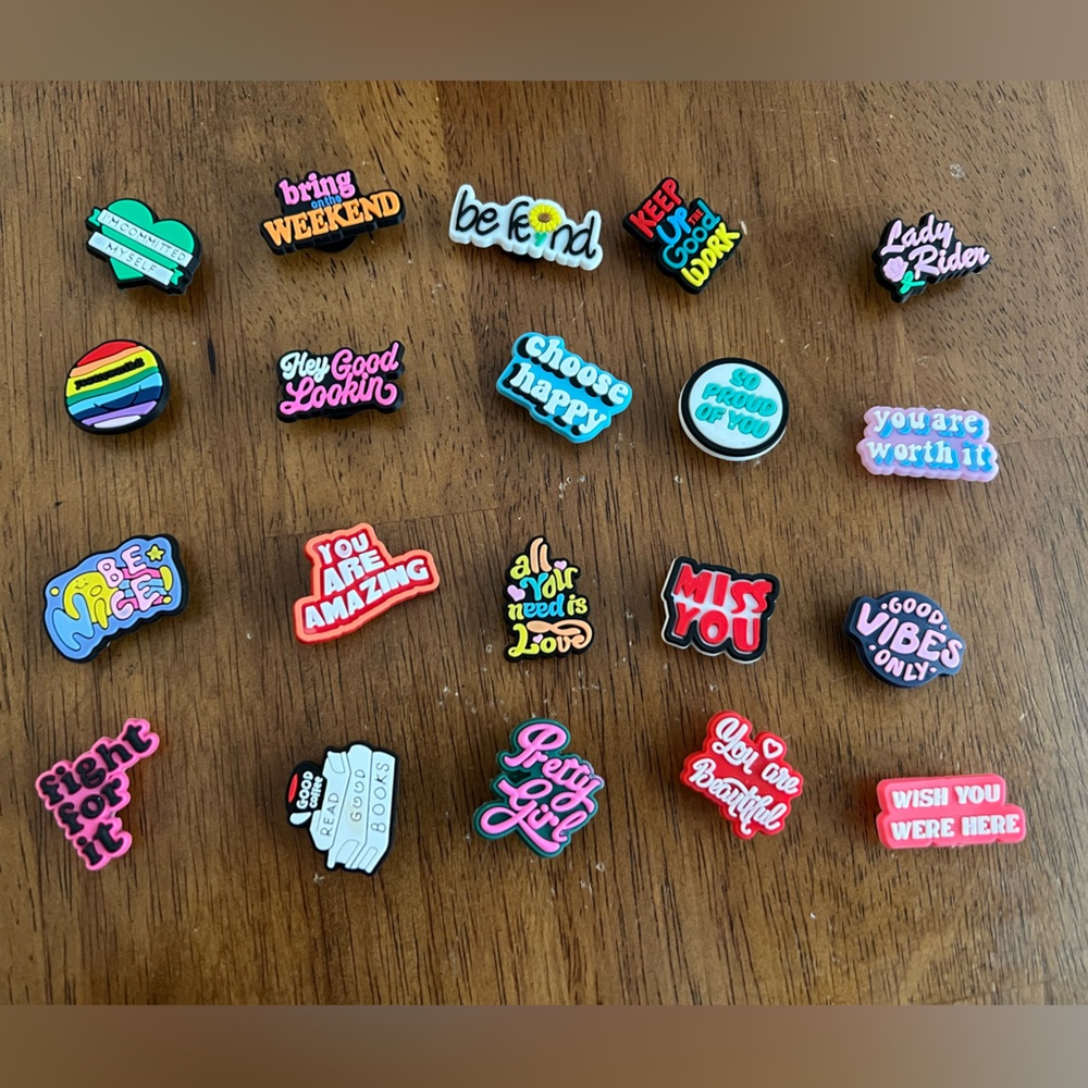 NEW Bundle 20 Piece Encouraging Words Themed Crocs Shoe Charms